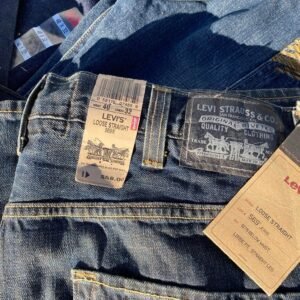 Authentic Levi Jeans Pallet (Men & Women) (500-525 Pieces)