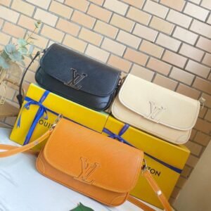 Wholesale Handbags Pallet: 100 Assorted Bags (Coach, MK, Kate Spade Mix)